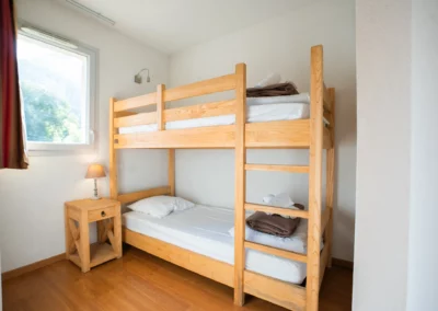 Chambre avec lits superposés